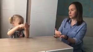 «Месим тесто». Пальчиковая игра