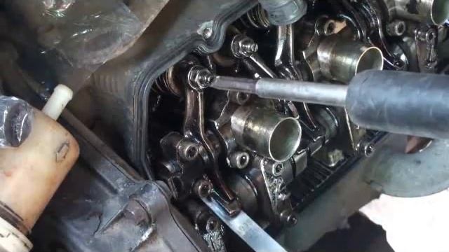 SUZUKI F6A 12 VALVE CLEARANCE ADJUSTMENT смотреть онлайн