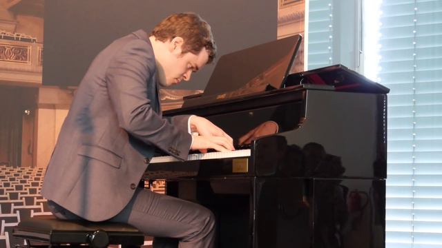 Presentazione Casio Celviano Grand Hybrid Piano смотреть онлайн