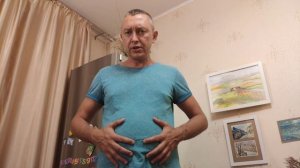 Злата показывает папе как правильно