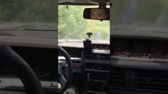 Дорога через заболоченый лес на Террано 1 смотреть онлайн