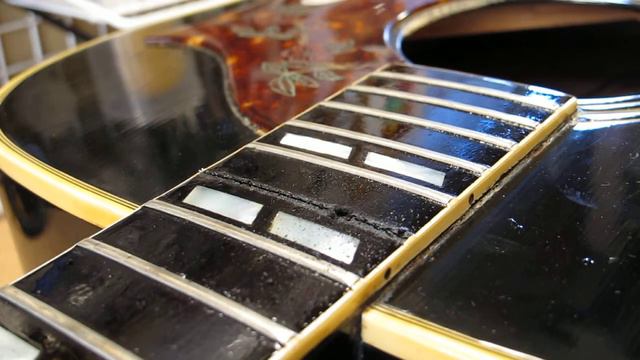 Gibson Dove Drilling AccessHole into the Neck Pocket смотреть онлайн