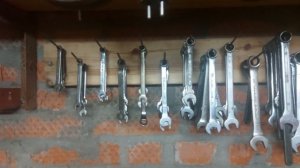 Простое удобное хранение отвёрток в гараже