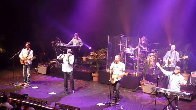 The Beach Boys - Sloop John B + Wouldn't It Be Nice - Live in Paris - Olympia - July 8th 2013 смотреть онлайн