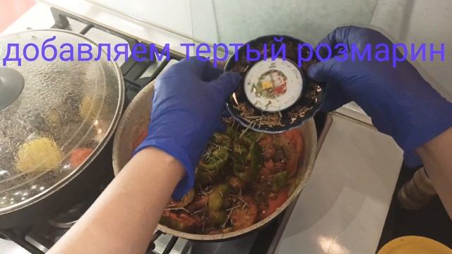 Вкусная свинина в сковороде с овощами и со сметаной. смотреть онлайн