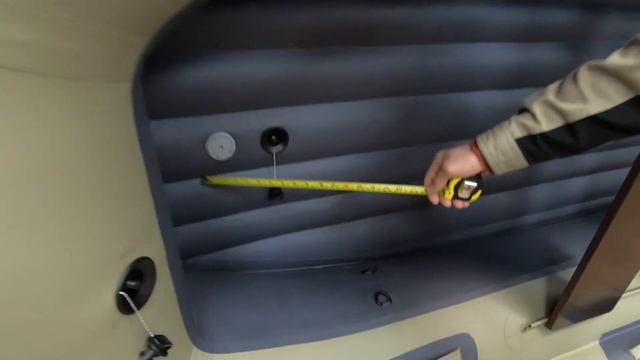 Лодка Reef Triton 370 Fi S-MAX с интегрированными фальшбортами смотреть онлайн