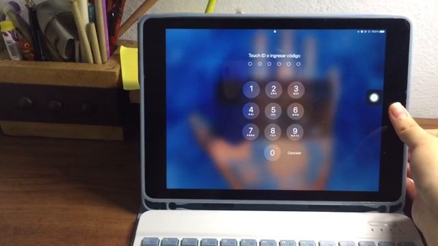 Unboxing de funda con teclado y mouse azul - iPad 6th gen 2018 смотреть онлайн