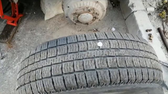 Замена задних тормозных колодок, тросов ручника и тормозного барабана на Ниве. смотреть онлайн