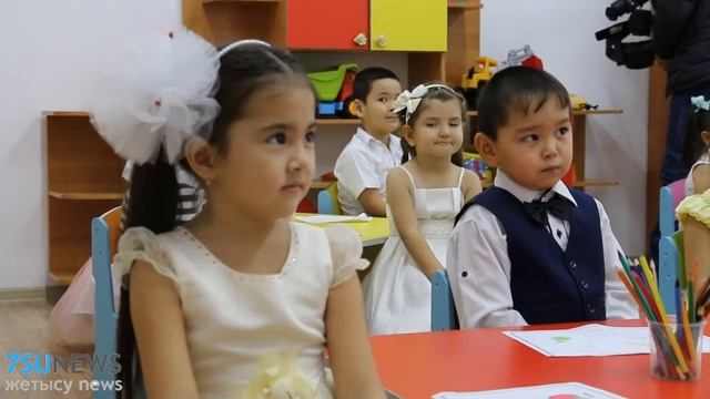 Госсекретарь РК посетила в Талдыкоргане детский сад «Алтын бесік» смотреть онлайн