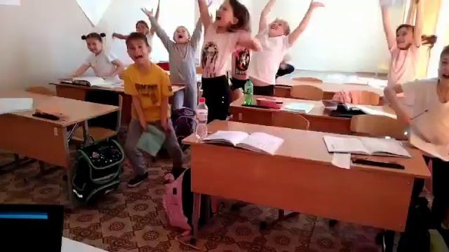 @каникулы#веселыйхагги смотреть онлайн
