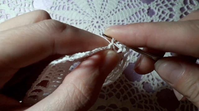 ?Квадратная салфетка крючком. 1 часть ( 1-10 ряд ) смотреть онлайн
