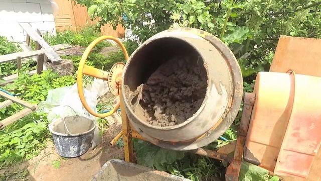 Каждый пользователь БЕТОНОМЕШАЛКИ должен ЗНАТЬ ЭТО!!! Как замешивать раствор в бетономешалке смотреть онлайн