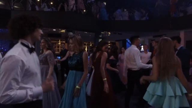 Выпускной вечер в Концертном зале «Известия-Hall» смотреть онлайн