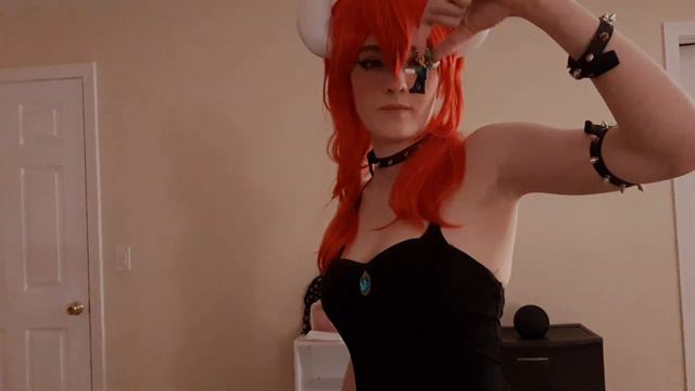 Bowsette eats Peach & Mario смотреть онлайн