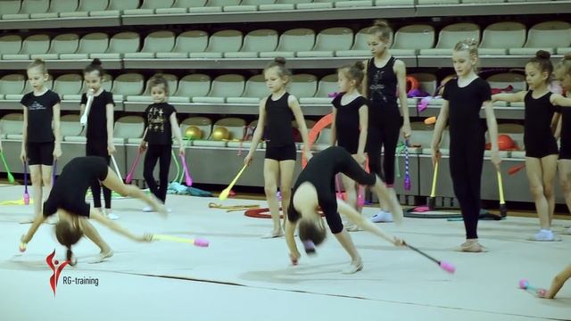 Учебно тренировочные сборы по художественной гимнастике Екатерины Пирожковой в Самаре смотреть онлайн