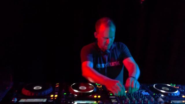 Fredy Noizesplitter @ Xenocracy's Mothership Studio - Part 6 (09.09.2018) 4K HDR смотреть онлайн