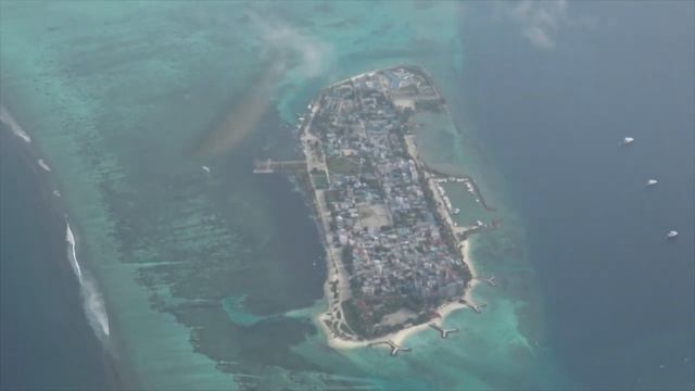 Maldivian Airlines Dash 8 - Dharavandhoo To Male Airport, Maldives