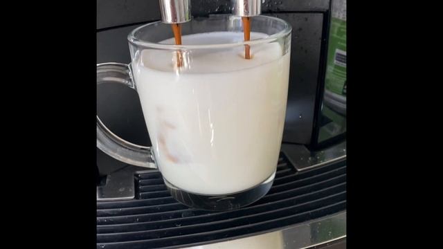 Making Perfect Cappuccino With My Jura E60 смотреть онлайн