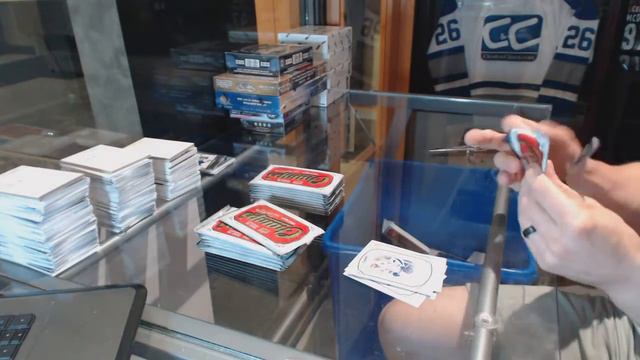 15-16 UD Series 2 & 15-16 UD Champs Hockey Box Break - C&C GB #6385 смотреть онлайн