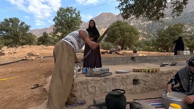 Dance and Joy in Grandma's Farm смотреть онлайн