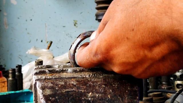 Car Drive Shaft Repairing and Axle Shaft Replacement. смотреть онлайн