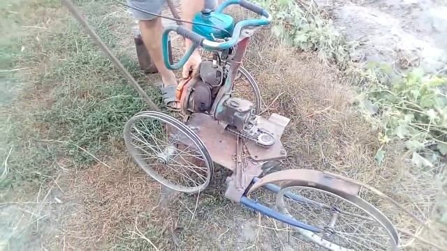 косилка из бензопилы самодельная A self-made mower , bigkrol смотреть онлайн