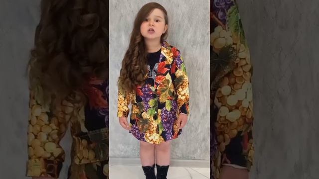 25.05.2022.? Краснобрыжая Катя-5лет? Читает стихотворение "Мой остров Шикотан", автор Л. Повалихина смотреть онлайн