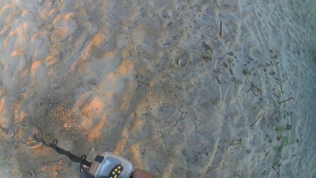 ПОИСК ЗОЛОТА НА ПЛЯЖЕ. ОПЯТЬ СЕРЕБРО И 500 РУБЛЕЙ. .FINDING GOLD ON THE BEACH. SILVER CHAIN смотреть онлайн