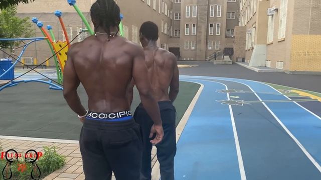 Shredded 64 Year Old Teaches Push-ups & Pull-ups смотреть онлайн