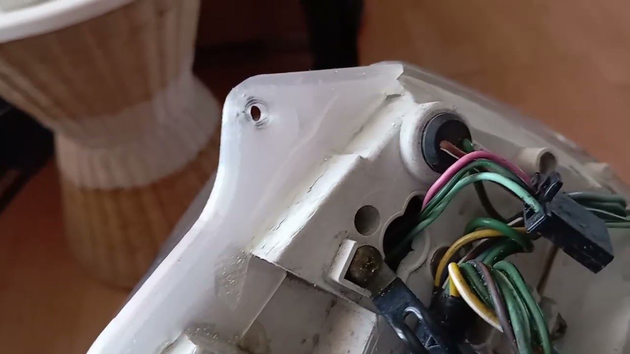 восстановил крепление приборной панели Gl1500