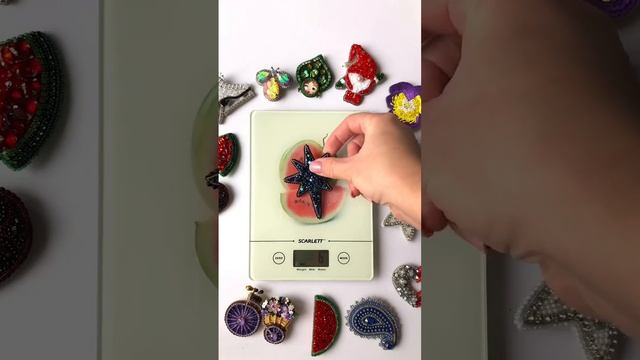 Вы тоже думали, что броши слишком тяжелые? #брошьизбисера #брошьназаказ #брошь #ручнаяработа смотреть онлайн