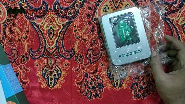 Unboxing of Antivirus Kaspersky Total Security смотреть онлайн