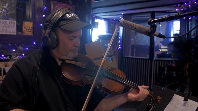 Soldier’s Joy, Fiddle Recorded with a Royer R-10 and dBooster смотреть онлайн