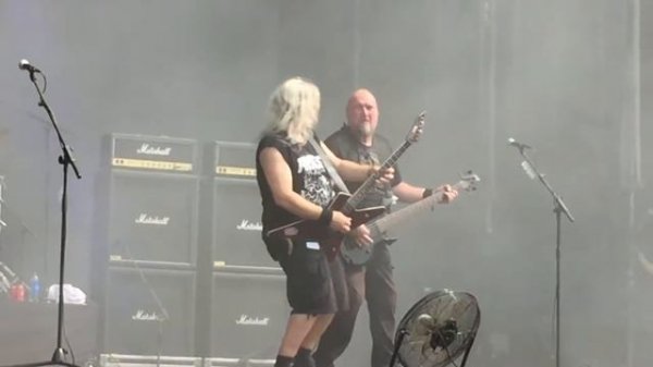 Refuge - Refuge (Rage song) - Live @ Rock Fest Barcelona 2015