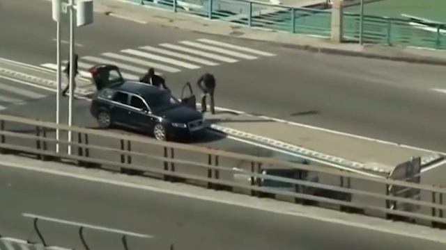 10 САМЫХ ГЕНИАЛЬНЫХ КРАЖ СНЯТЫХ НА КАМЕРУ смотреть онлайн