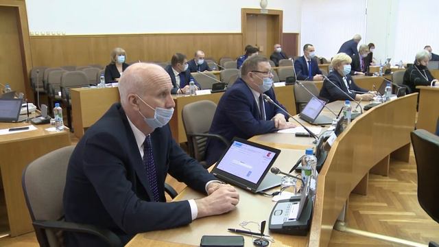 Закон об областном бюджете на 2021 год и плановый период 2022 и 2023 года принят в первом чтении смотреть онлайн