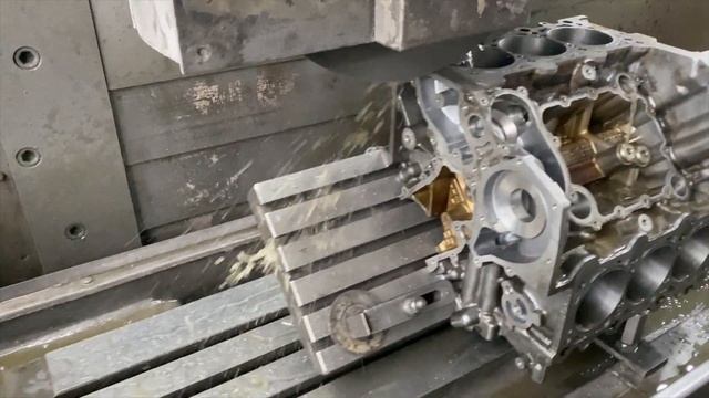 Запчасти в работе: шлифовка плоскости блока двигателя 2.8л бензин CCDA от Audi A6 (C6) смотреть онлайн