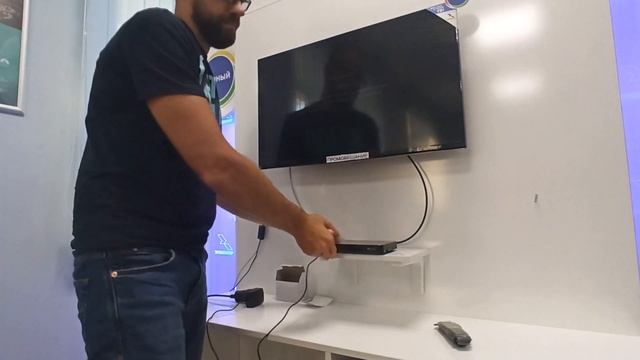 Блок питания для ресиверов Триколор 12V/2A (5.5x2.5) смотреть онлайн