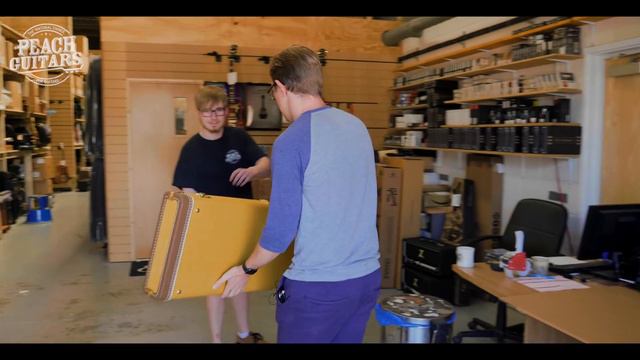 Fender Custom Shop Unboxing: 5th July 2019 смотреть онлайн