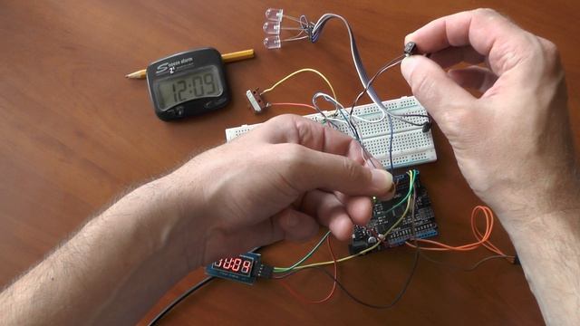 ЧАСЫ "НЕРЕАЛЬНОГО" ВРЕМЕНИ НА ARDUINO С ФУНКЦИЕЙ БУДИЛЬНИКА. ПРОЕКТ #4. смотреть онлайн