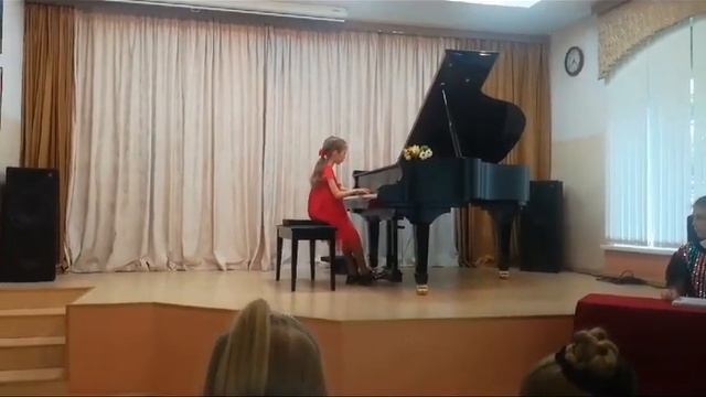 Карнаухова Виктория "Вальс" Э. Григ смотреть онлайн