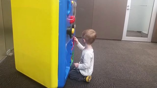 Развивающая Игрушка как Детский сейф смотреть онлайн