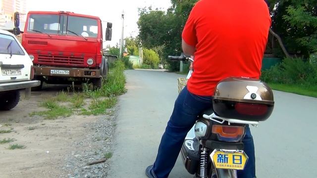 Тестирование электроскутера с мотором на 350Ватт с заводским контроллером на 350Ватт Замеры скорост смотреть онлайн