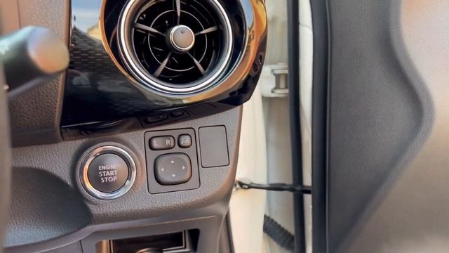 Обзор на Toyota Vitz 2019год смотреть онлайн