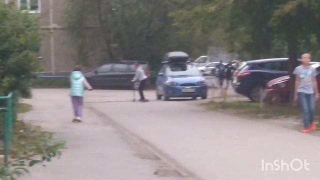 ПОКАТУШКИ и ПЕРЕЛЕТы НА Трюковой САМОКАТЕ???. смотреть онлайн