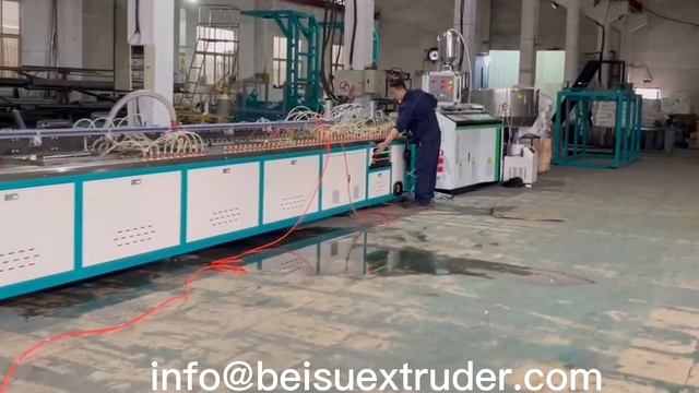 Экструзионные машины профиля ПНД для спирально навитой трубы DN3000 смотреть онлайн