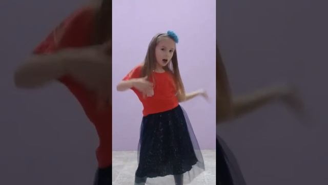 Я люблю смотреть Вики Шоу смотреть онлайн