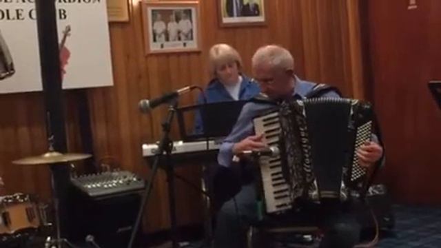 Frank Morrison, Dorothy Lawson and Jack McLeish at Stonehouse Accordion & Fiddle Club October 2016 смотреть онлайн