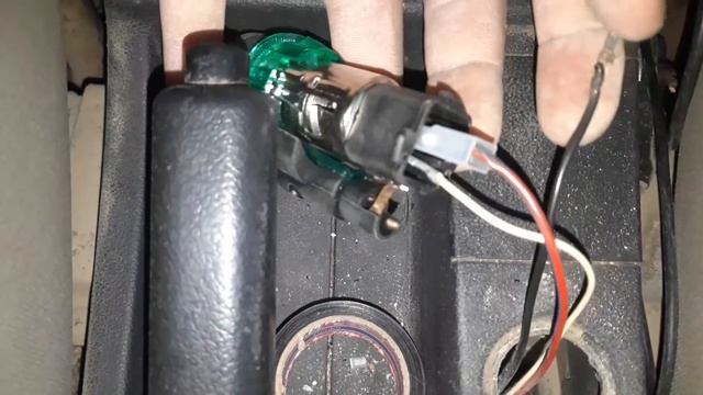 Прикуриватель Лада Приора .