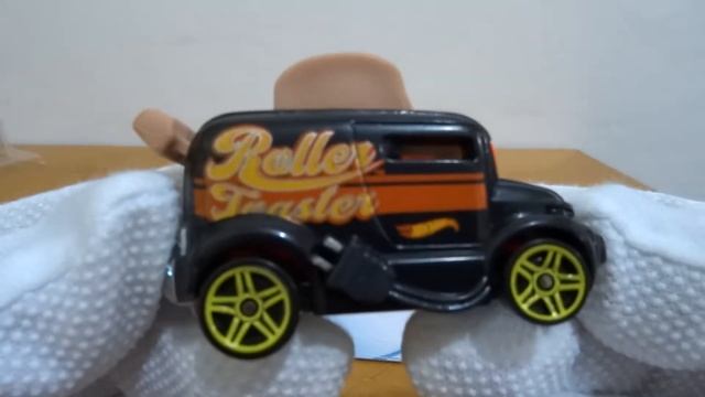 Hot Wheels ROLLER TOASTER Unboxing смотреть онлайн